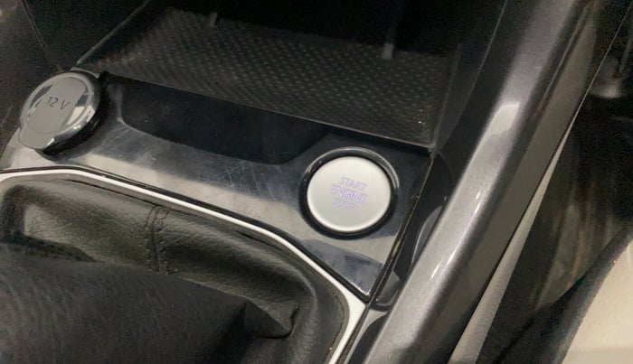 2022 Volkswagen TAIGUN TOPLINE 1.0 TSI MT, Petrol, Manual, 33,574 km, Keyless Start/ Stop Button