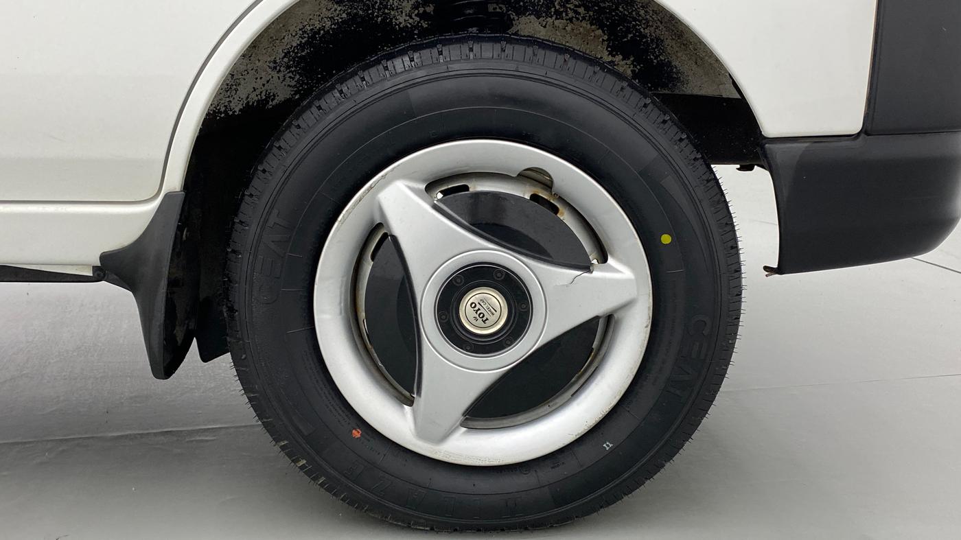 2020 Maruti Eeco 5 STR WITH A/C+HTR, Petrol, Manual, 37,512 km, Right Front Wheel