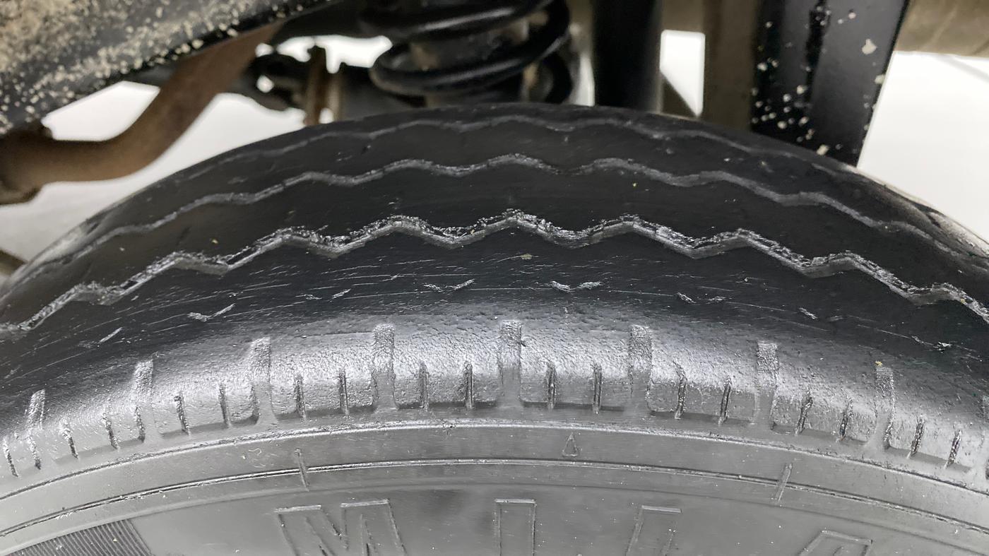 2020 Maruti Eeco 5 STR WITH A/C+HTR, Petrol, Manual, 37,512 km, Left Rear Tyre Tread