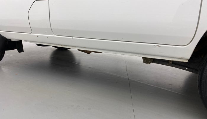2020 Maruti Eeco 5 STR WITH A/C+HTR, Petrol, Manual, 37,512 km, Left running board - Minor scratches