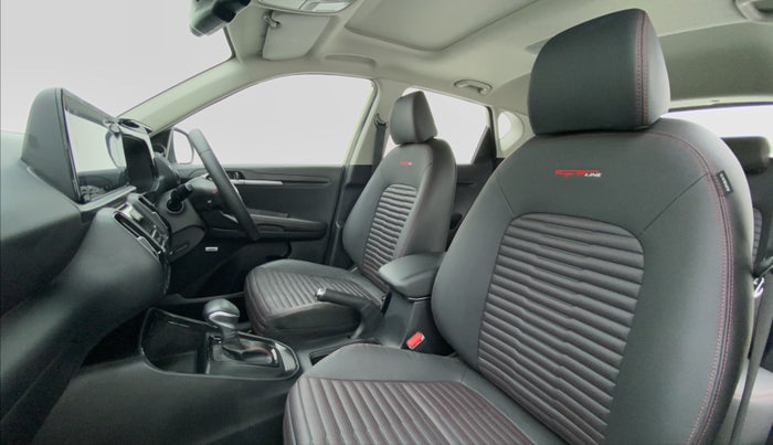2020 KIA SONET GTX PLUS 1.5 DCT AT, Diesel, Automatic, 10,833 km, Right Side Front Door Cabin