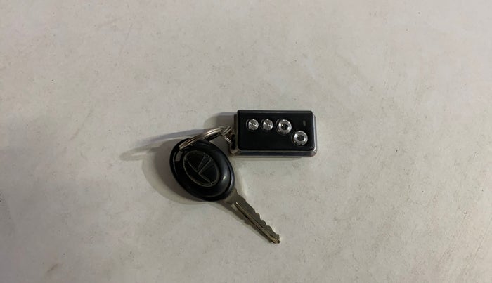 2018 Tata Tiago XE PETROL, Petrol, Manual, 77,423 km, Key Close Up