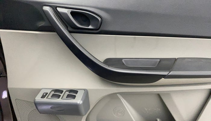 2018 Tata Tiago XE PETROL, Petrol, Manual, 77,423 km, Driver Side Door Panels Control