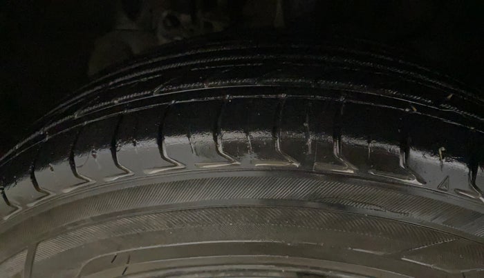 2018 Tata Tiago XE PETROL, Petrol, Manual, 77,423 km, Left Front Tyre Tread