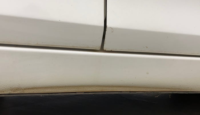 2014 Maruti Swift Dzire VXI, Petrol, Manual, 58,180 km, Right running board - Slightly dented