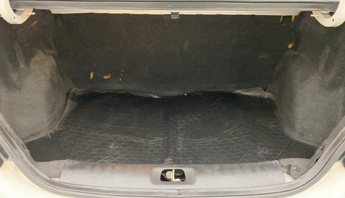 2014 Maruti Swift Dzire VXI, Petrol, Manual, 58,180 km, Boot Inside