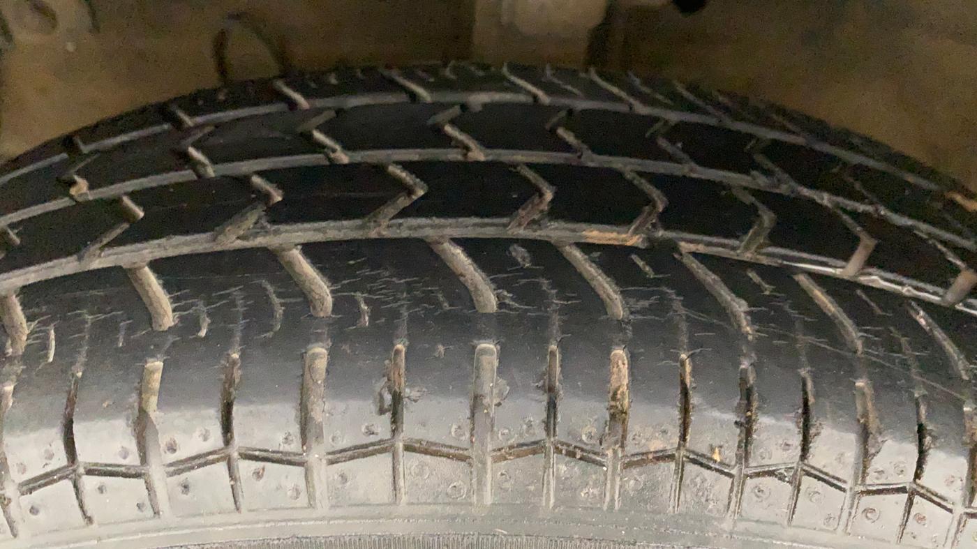 2014 Maruti Swift Dzire VXI, Petrol, Manual, 58,180 km, Left Front Tyre Tread