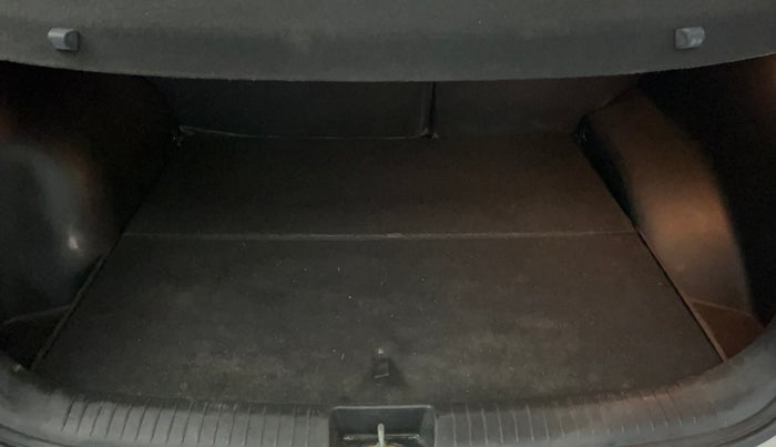2018 Hyundai Creta SX PLUS AT 1.6 PETROL, Petrol, Automatic, 66,494 km, Boot Inside