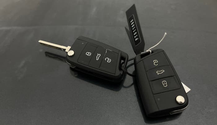 2023 Volkswagen VIRTUS COMFORTLINE TSI 1.0 MT, Petrol, Manual, 47,834 km, Key Close Up