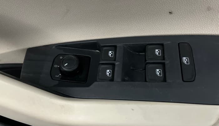 2023 Volkswagen VIRTUS COMFORTLINE TSI 1.0 MT, Petrol, Manual, 47,834 km, Driver Side Door Panels Control