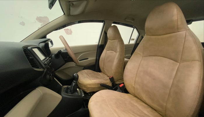 2019 Hyundai NEW SANTRO SPORTZ CNG, CNG, Manual, 73,161 km, Right Side Front Door Cabin