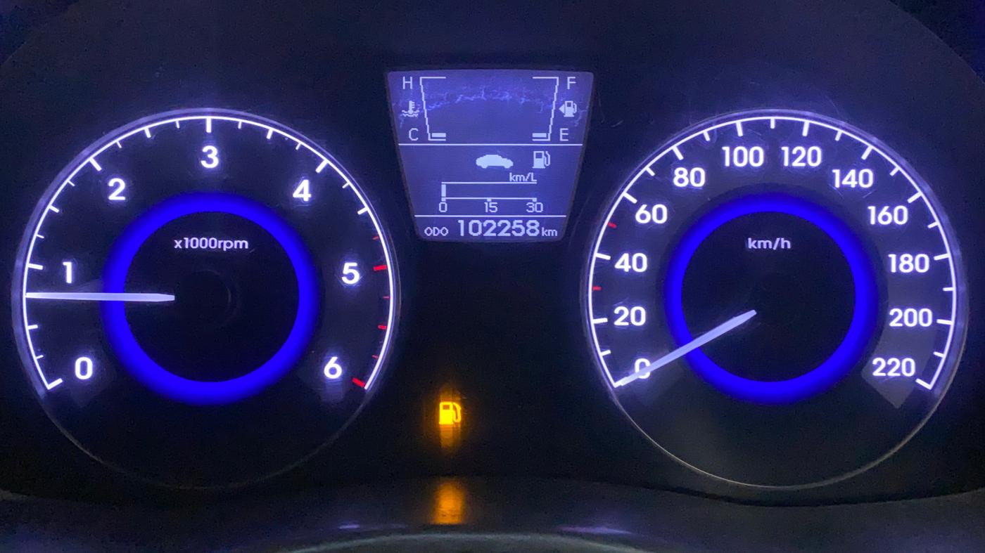 2013 Hyundai Verna FLUIDIC 1.6 CRDI SX, Diesel, Manual, 1,02,258 km, Odometer Image