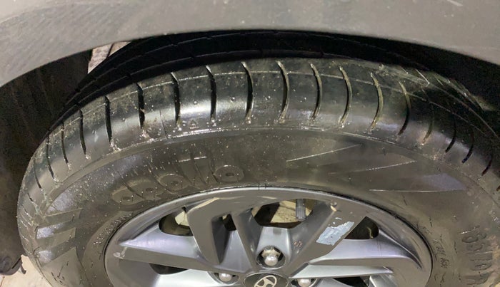 2022 Hyundai GRAND I10 NIOS SPORTZ 1.2 KAPPA VTVT CNG, CNG, Manual, 51,639 km, Left Front Tyre Tread