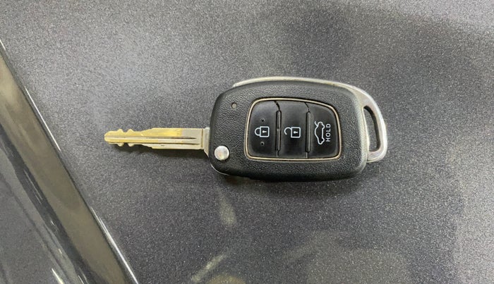 2022 Hyundai GRAND I10 NIOS SPORTZ 1.2 KAPPA VTVT CNG, CNG, Manual, 51,639 km, Key Close Up