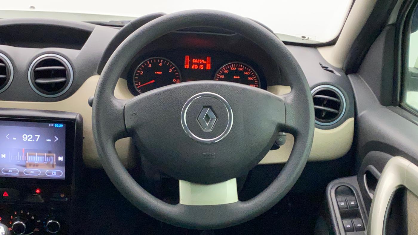 2013 Renault Duster RXL PETROL, Petrol, Manual, 68,761 km, Steering Wheel Close Up