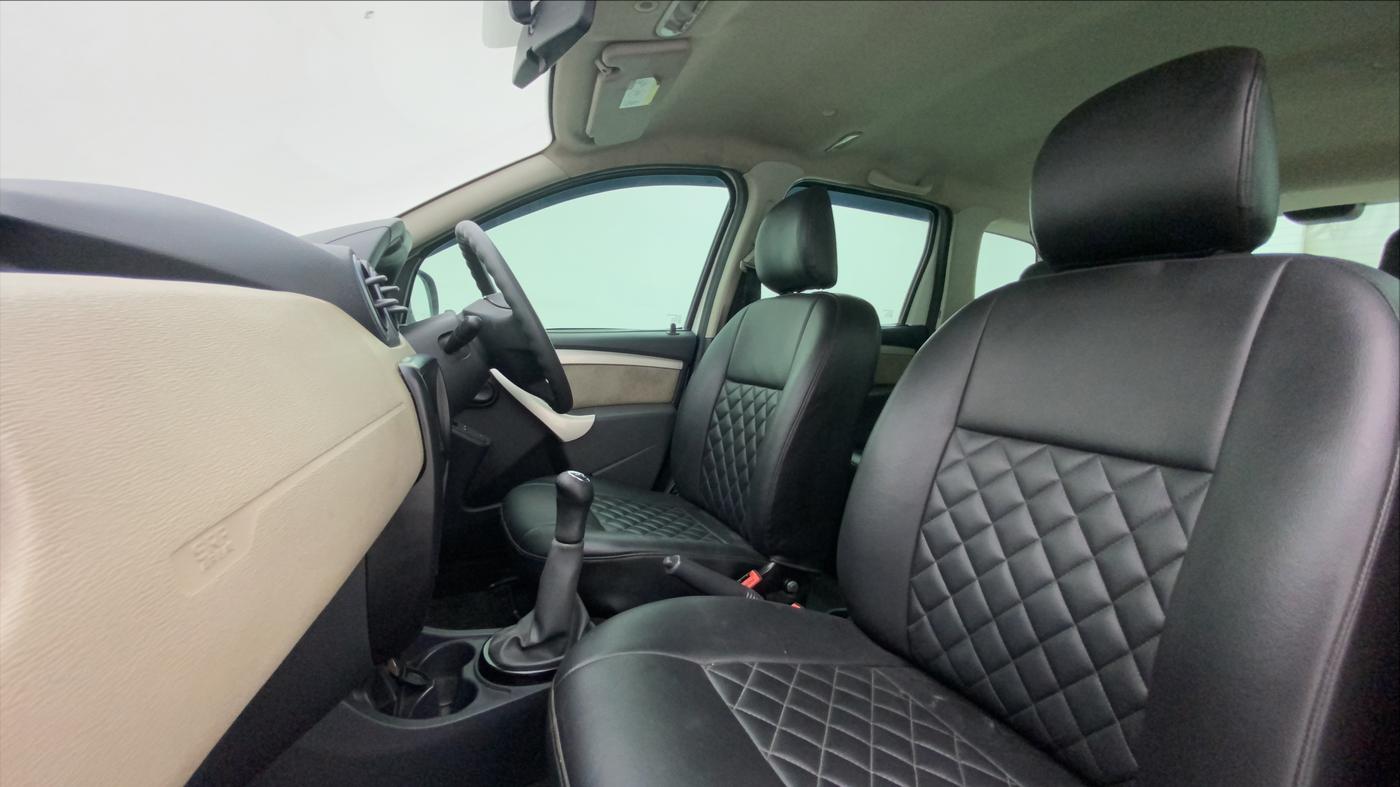 2013 Renault Duster RXL PETROL, Petrol, Manual, 68,761 km, Right Side Front Door Cabin