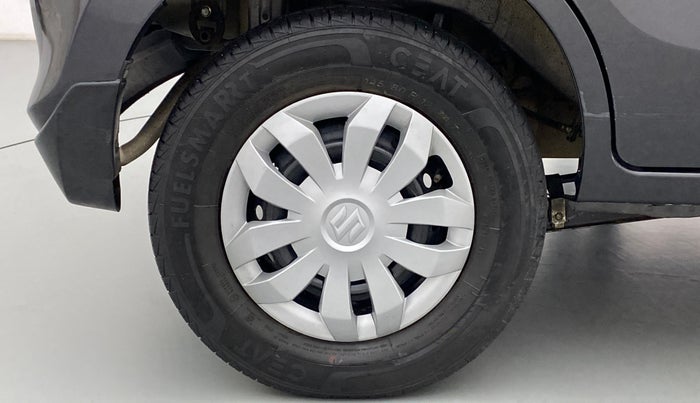 2020 Maruti Alto LXI CNG, CNG, Manual, 28,153 km, Right Rear Wheel