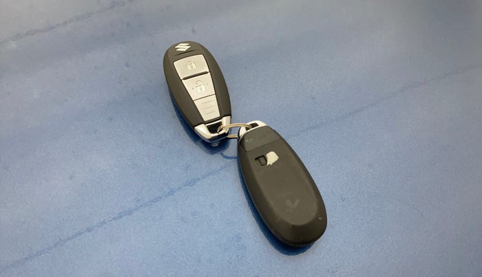 2017 Maruti Baleno ZETA PETROL 1.2, Petrol, Manual, 73,003 km, Key Close Up