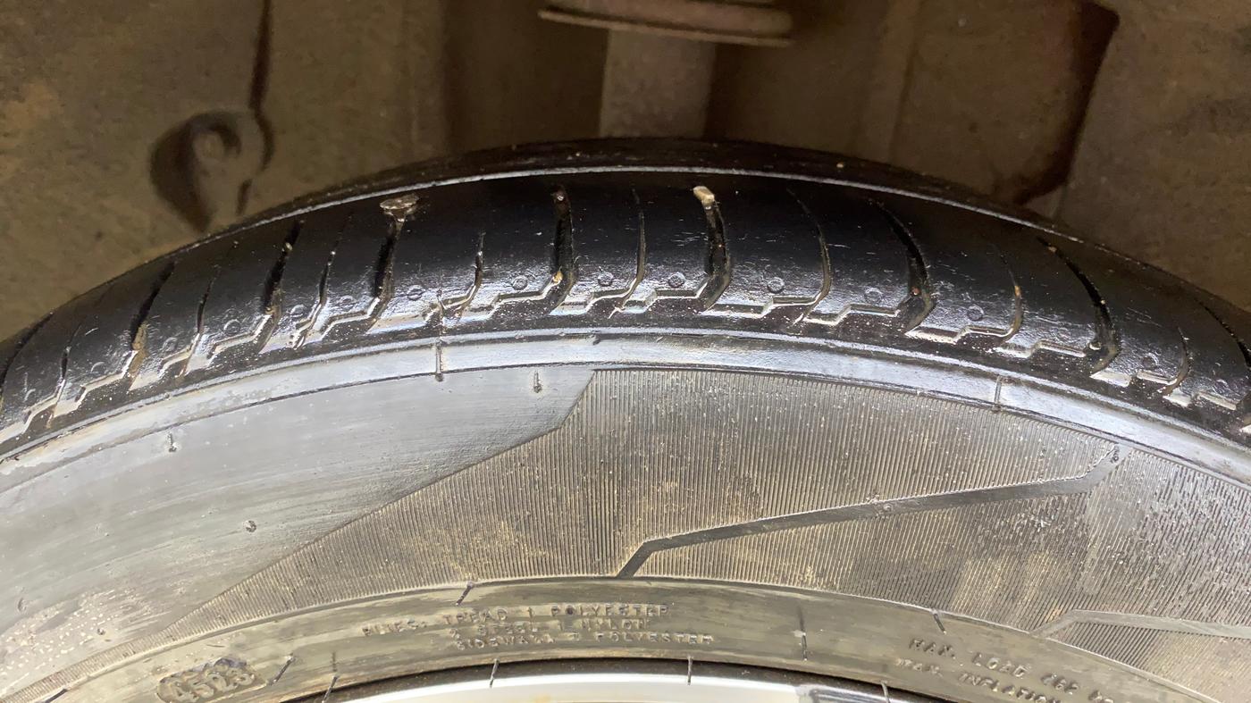 2018 Tata TIGOR XZ PLUS PETROL, CNG, Manual, 51,196 km, Right Rear Tyre Tread