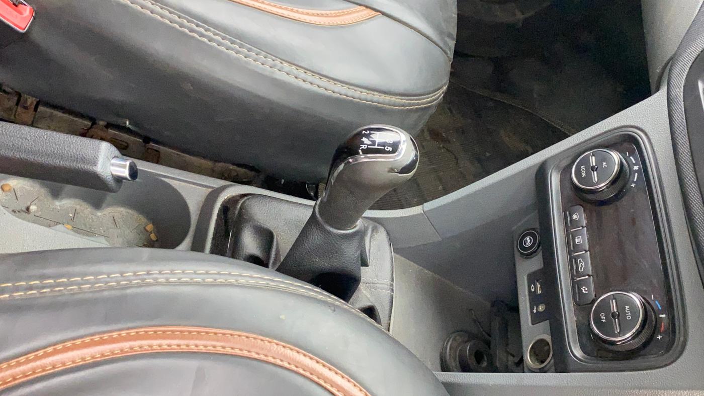 2018 Tata TIGOR XZ PLUS PETROL, CNG, Manual, 51,196 km, Gear Lever