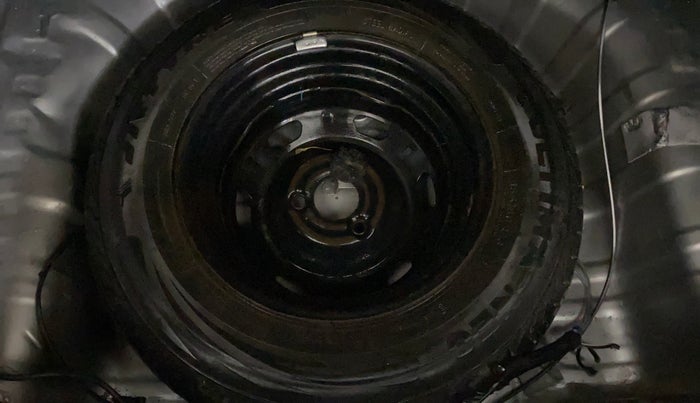 2016 Renault Kwid RXT 1.0, Petrol, Manual, 53,228 km, Spare Tyre