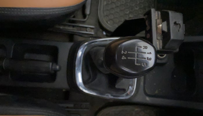 2016 Renault Kwid RXT 1.0, Petrol, Manual, 53,228 km, Gear Lever