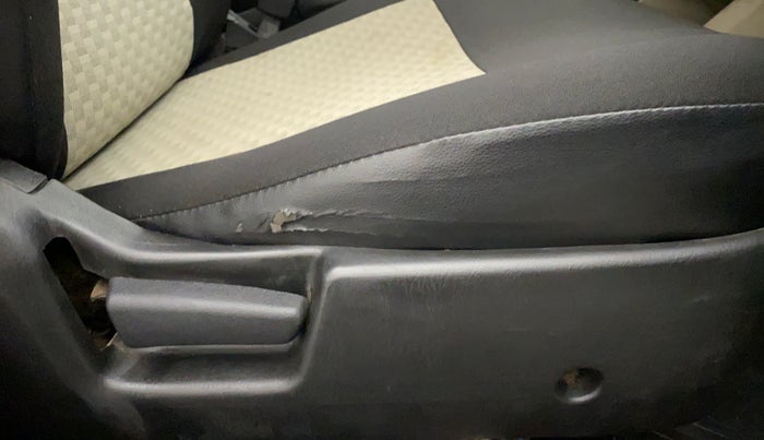 2019 Maruti Alto LXI CNG, CNG, Manual, 88,748 km, Driver Side Adjustment Panel