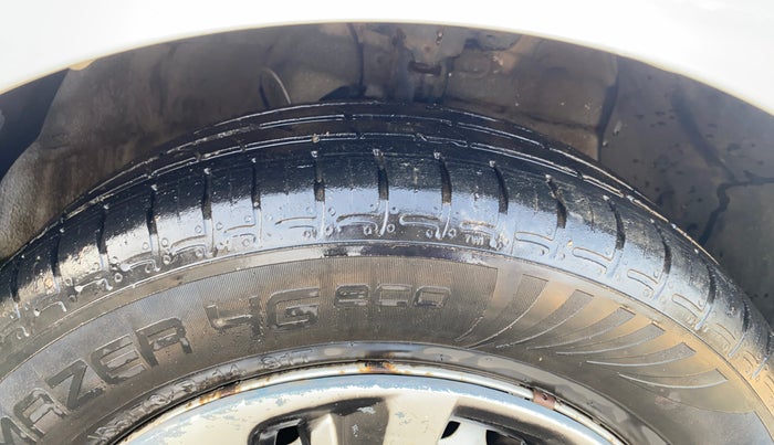 2021 Hyundai GRAND I10 NIOS ERA 1.2 KAPPA VTVT, Petrol, Manual, 36,367 km, Right Front Tyre Tread