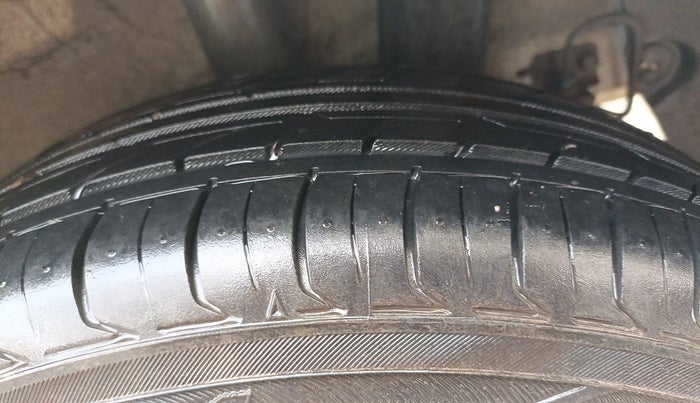 2014 Hyundai Xcent S 1.2, Petrol, Manual, 42,216 km, Left Rear Tyre Tread