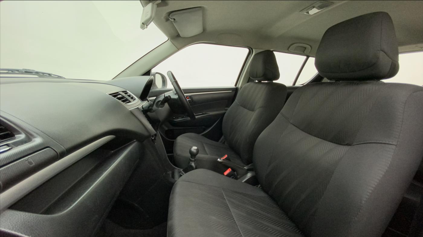 2014 Maruti Swift VDI, Diesel, Manual, 77,227 km, Right Side Front Door Cabin