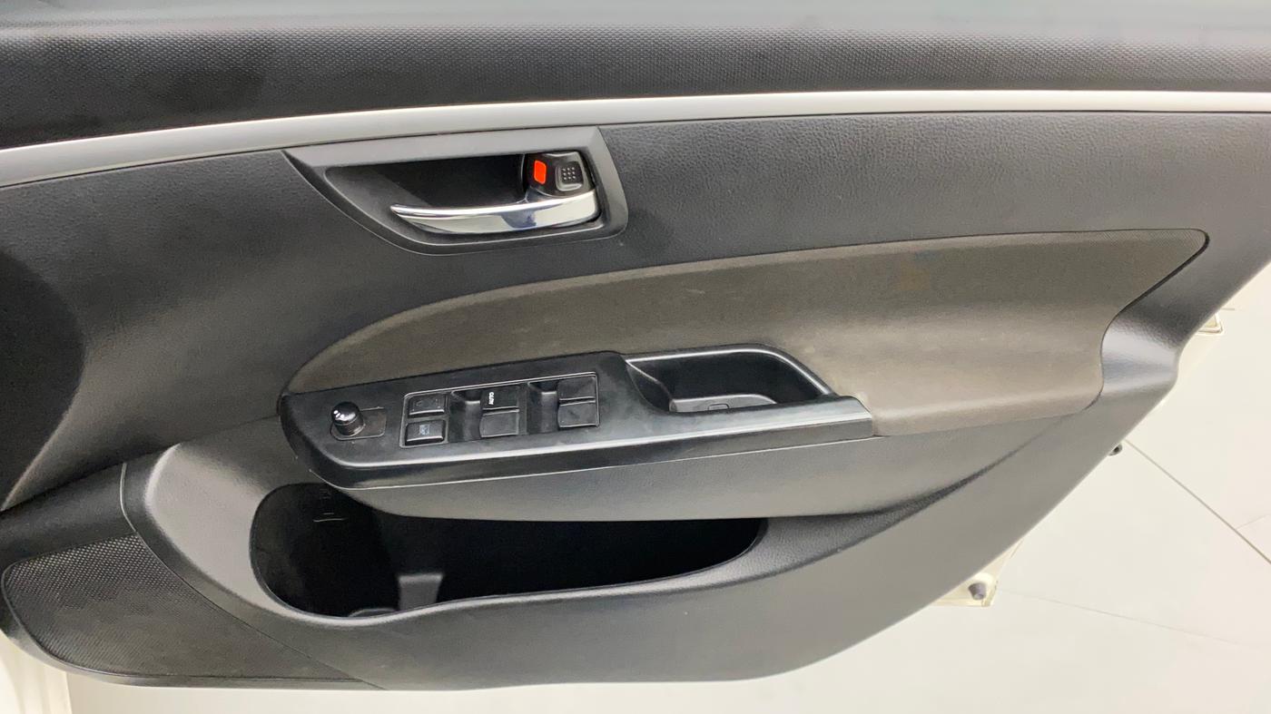 2014 Maruti Swift VDI, Diesel, Manual, 77,227 km, Driver Side Door Panels Control