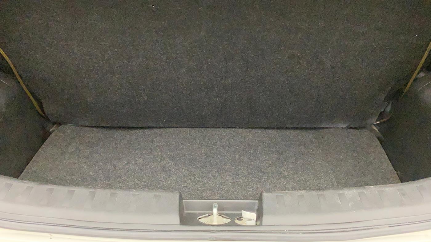 2014 Maruti Swift VDI, Diesel, Manual, 77,227 km, Boot Inside