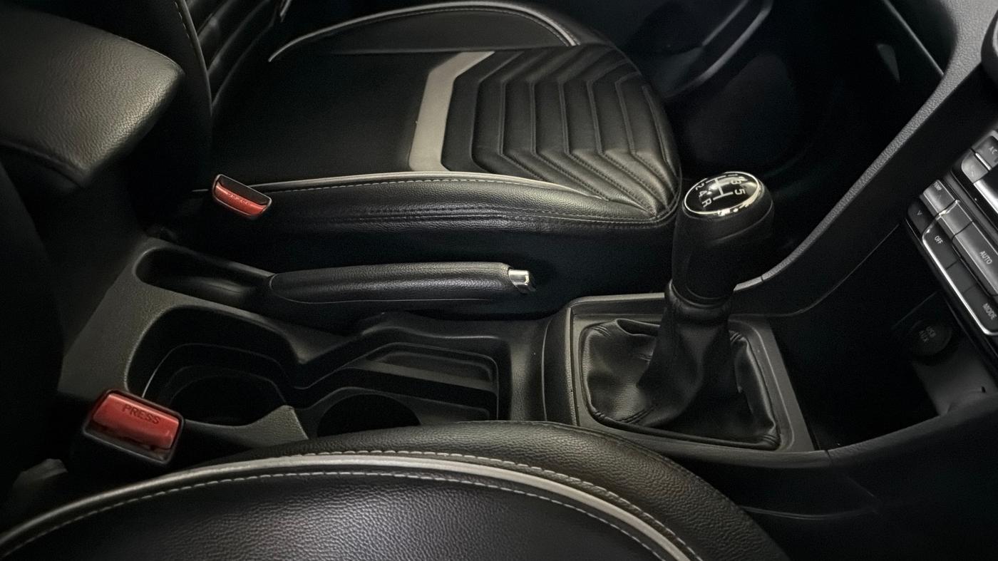 2022 Maruti Vitara Brezza ZXI PLUS, Petrol, Manual, 83,787 km, Gear Lever