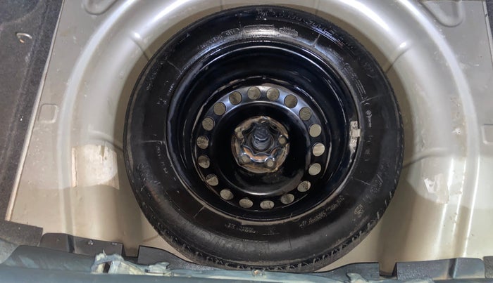 2013 Skoda Laura AMBIENTE 1.9 TDI MT, Diesel, Manual, 1,12,025 km, Spare Tyre