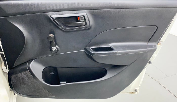 2011 Maruti Swift LXI D, Petrol, Manual, 59,419 km, Driver Side Door Panels Control