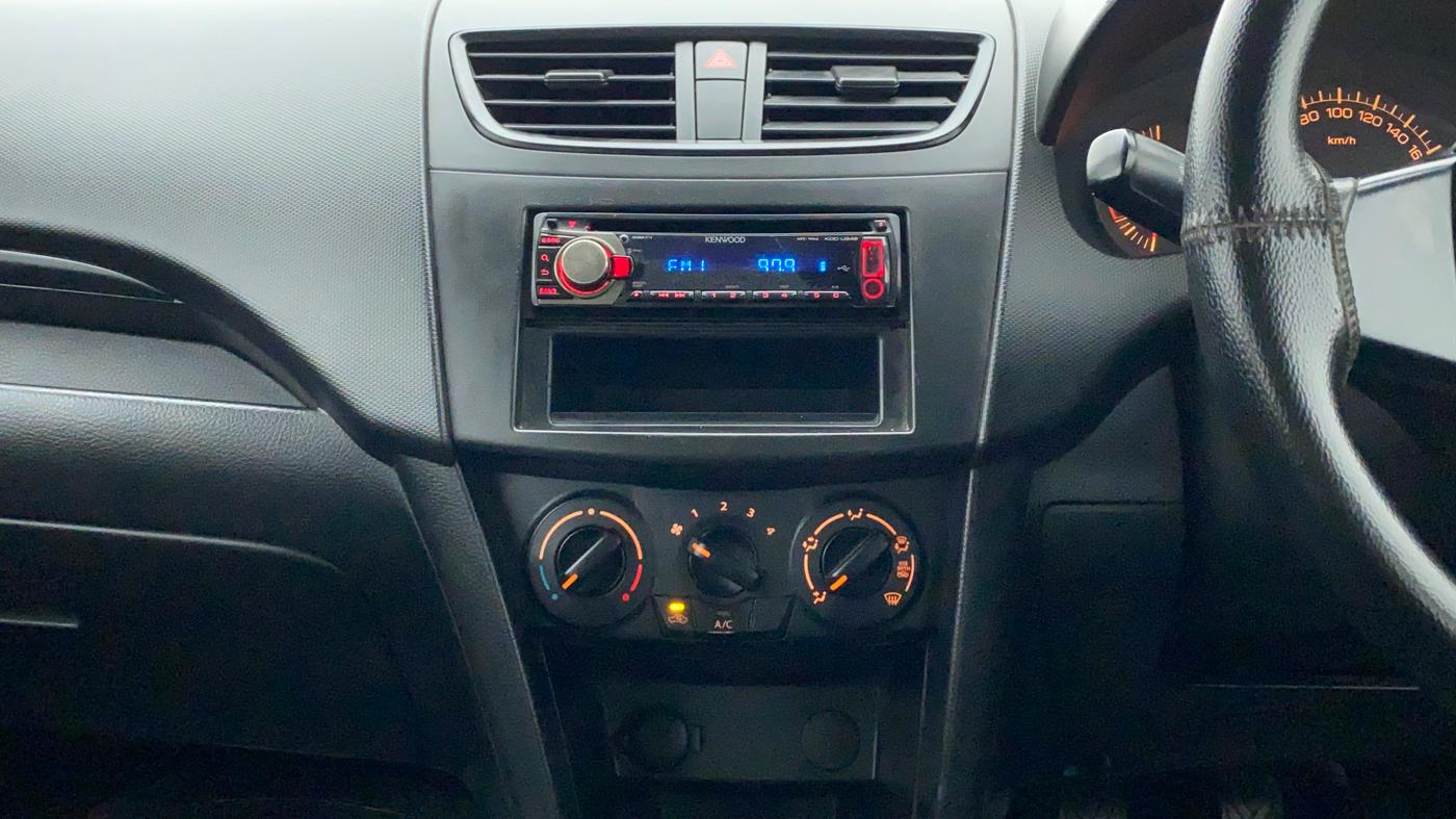 2011 Maruti Swift LXI D, Petrol, Manual, 59,419 km, Air Conditioner