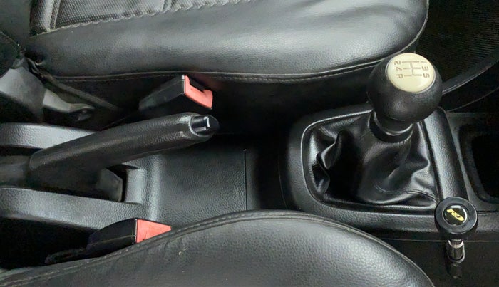 2011 Maruti Swift LXI D, Petrol, Manual, 59,419 km, Gear Lever
