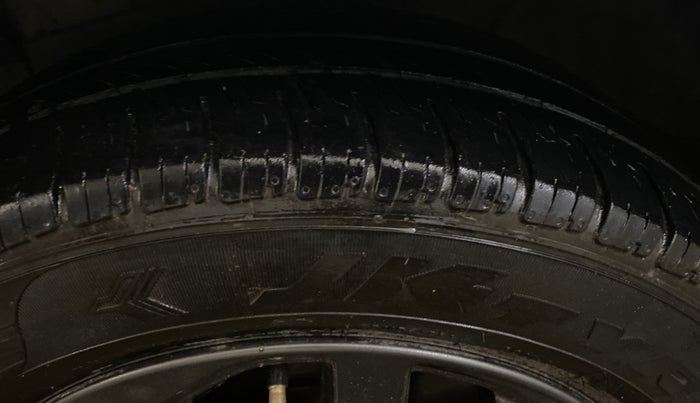 2021 Hyundai GRAND I10 NIOS SPORTZ 1.2 KAPPA VTVT CNG, CNG, Manual, 60,522 km, Left Front Tyre Tread