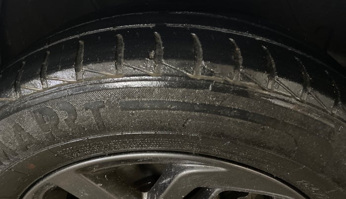 2021 Hyundai GRAND I10 NIOS SPORTZ 1.2 KAPPA VTVT CNG, CNG, Manual, 60,522 km, Right Front Tyre Tread