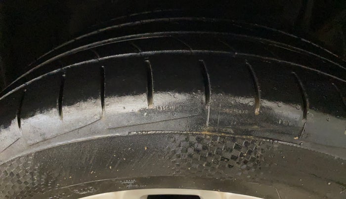 2015 Ford Ecosport TITANIUM 1.0L ECOBOOST (OPT), Petrol, Manual, 56,733 km, Right Front Tyre Tread