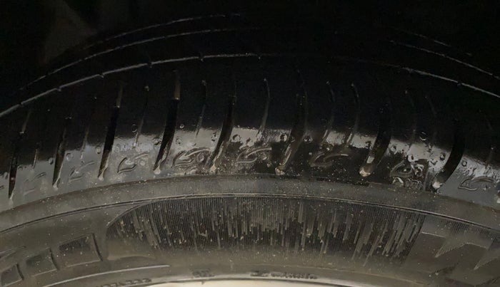 2015 Ford Ecosport TITANIUM 1.0L ECOBOOST (OPT), Petrol, Manual, 56,733 km, Left Front Tyre Tread