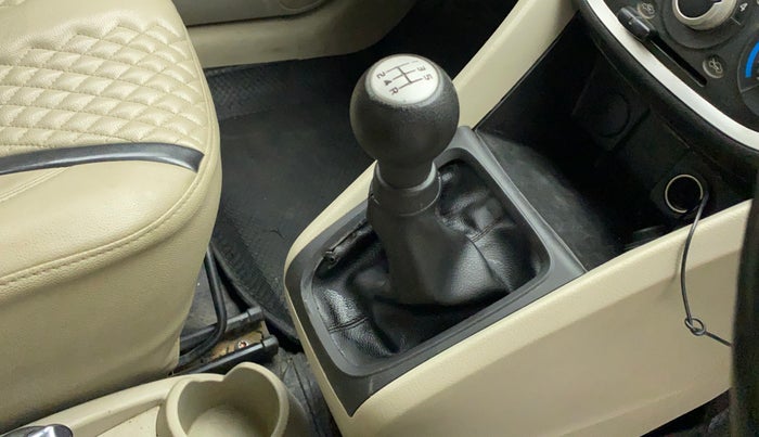 2020 Maruti Celerio VXI (O) CNG, CNG, Manual, 54,531 km, Gear lever - Boot cover slightly torn