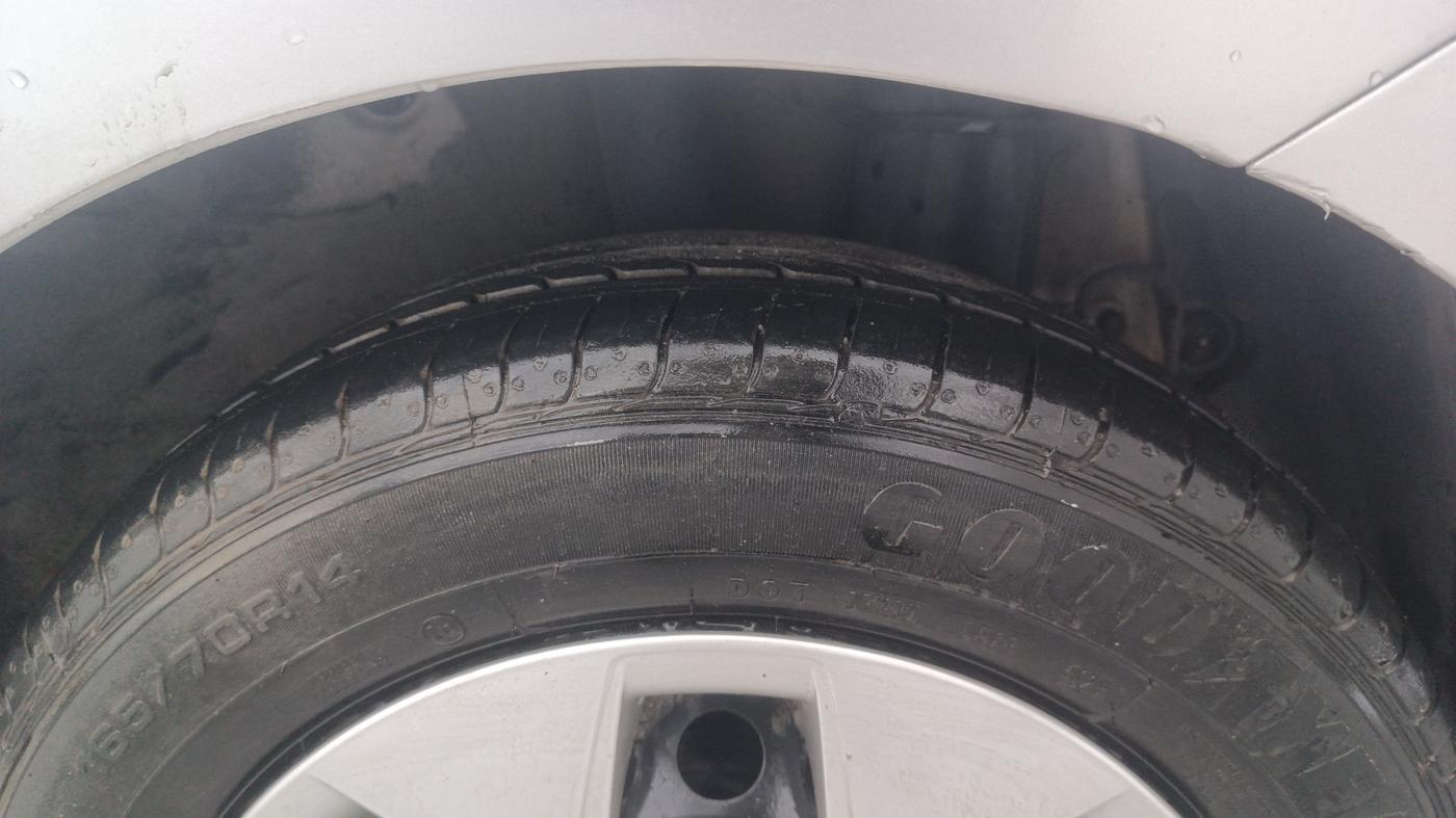 2014 Hyundai Xcent S 1.1 CRDI, Diesel, Manual, 1,03,045 km, Left Rear Tyre Tread
