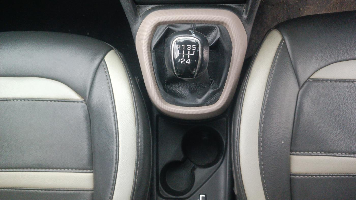 2014 Hyundai Xcent S 1.1 CRDI, Diesel, Manual, 1,03,045 km, Gear Lever