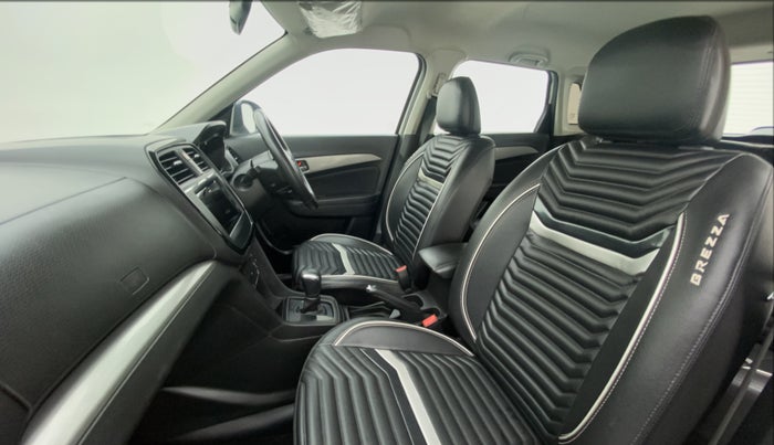 2018 Maruti Vitara Brezza ZDI + AMT, Diesel, Automatic, 32,905 km, Right Side Front Door Cabin