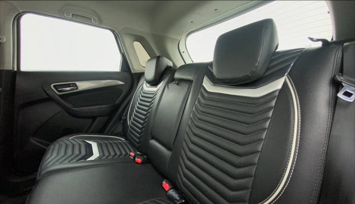 2018 Maruti Vitara Brezza ZDI + AMT, Diesel, Automatic, 32,905 km, Right Side Rear Door Cabin