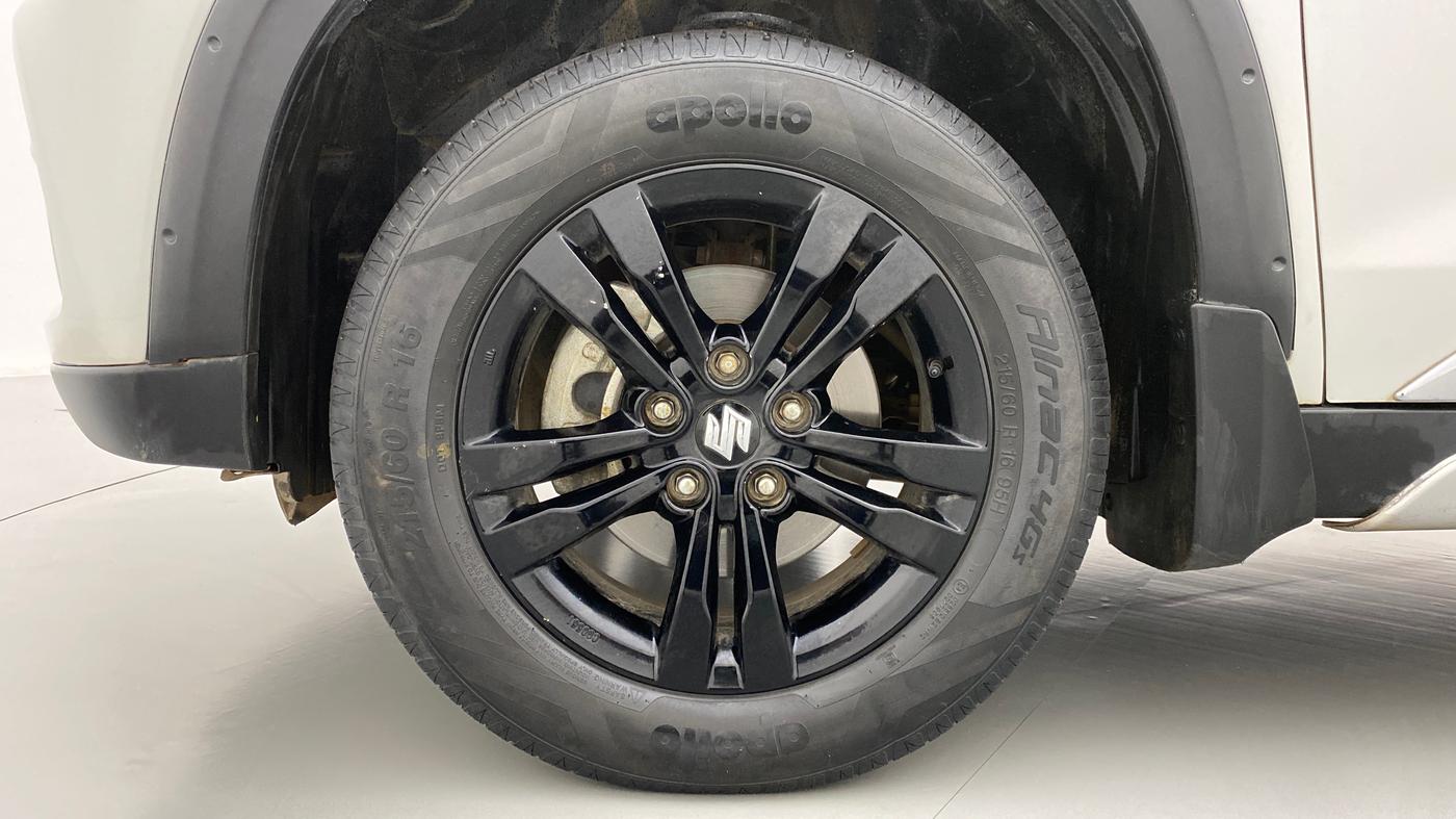 2018 Maruti Vitara Brezza ZDI + AMT, Diesel, Automatic, 32,905 km, Left Front Wheel