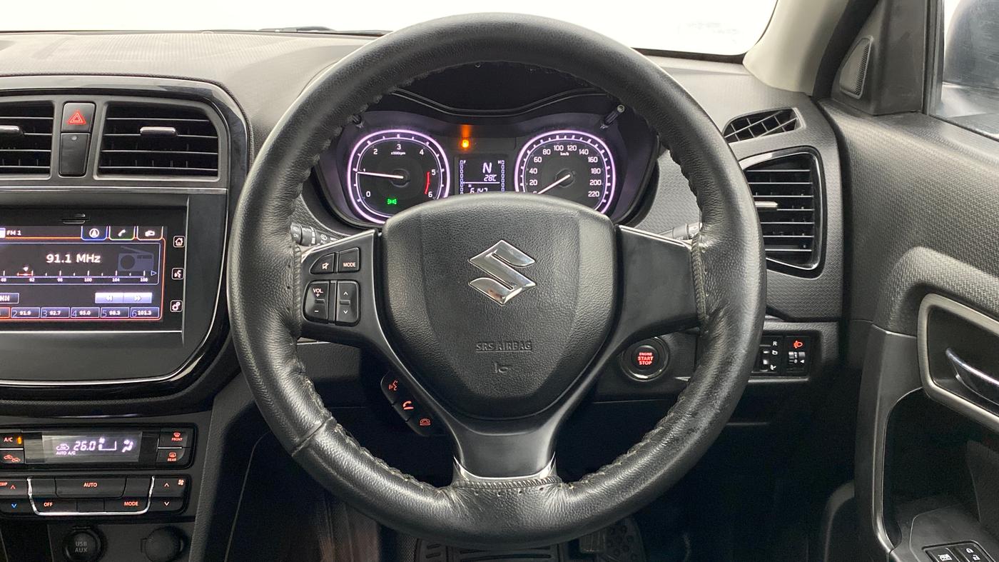 2018 Maruti Vitara Brezza ZDI + AMT, Diesel, Automatic, 32,905 km, Steering Wheel Close Up