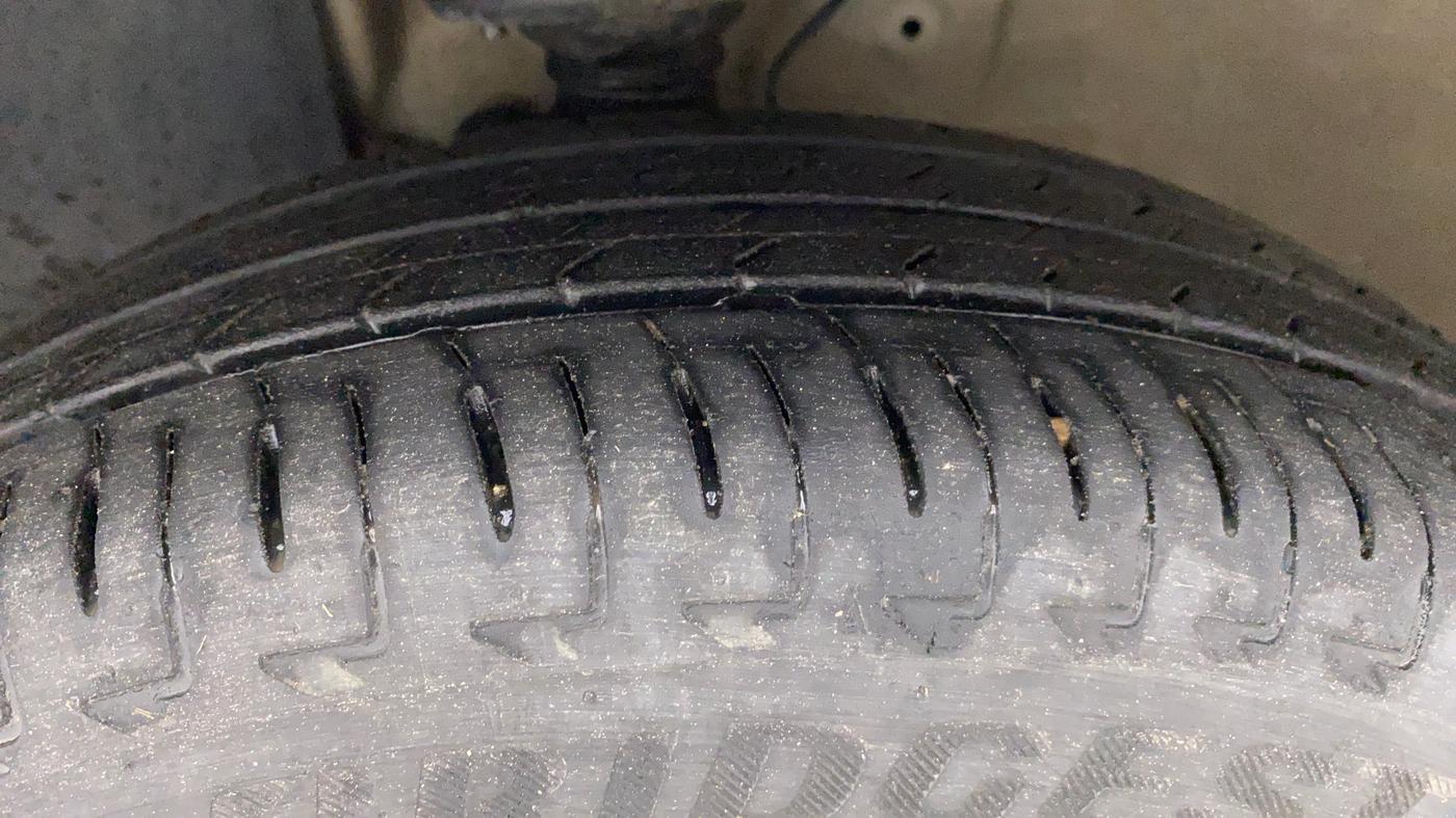 2018 Maruti IGNIS SIGMA 1.2, Petrol, Manual, 35,874 km, Left Front Tyre Tread