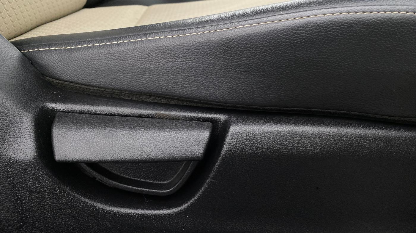 2018 Hyundai NEW SANTRO ASTA 1.1 MT, Petrol, Manual, 41,352 km, Driver Side Adjustment Panel